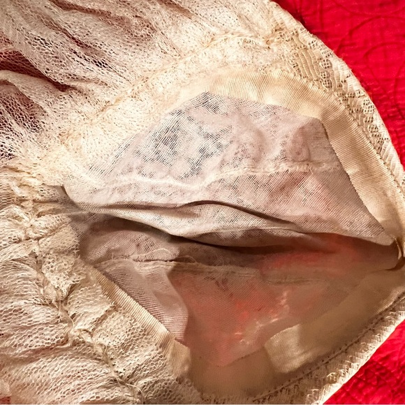 Vintage Wedding Veil cream - Picture 3 of 4